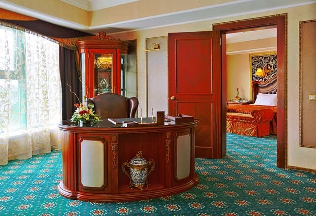 SUITE CAPACITY 1
