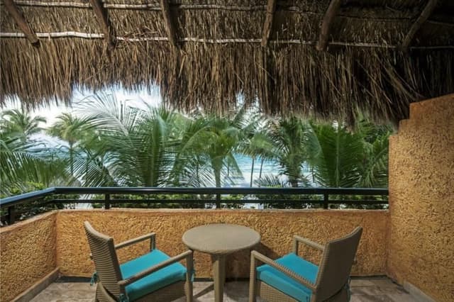 JUNIOR SUITE OCEAN FRONT