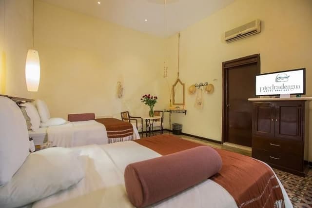 DOUBLE TWO BEDS