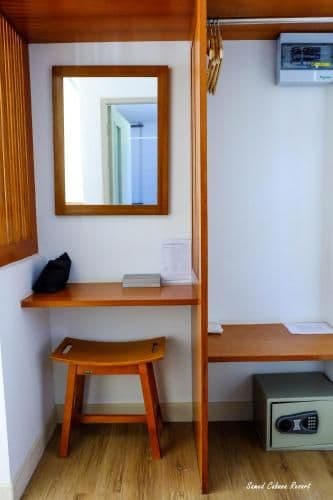 Pool Side Room