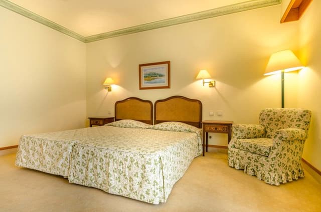 SUITE CAPACITY 2
