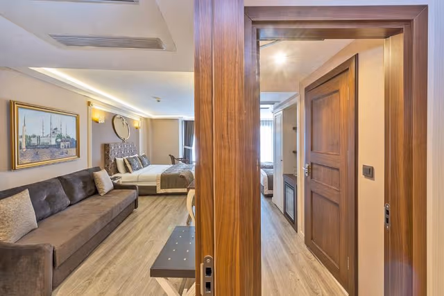 FAMILY ROOM STANDARD