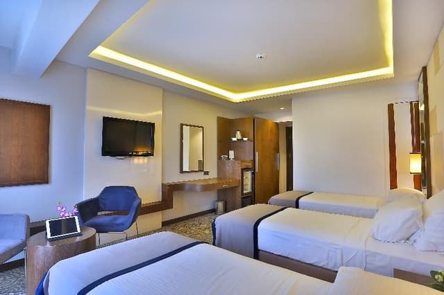 FAMILY ROOM STANDARD