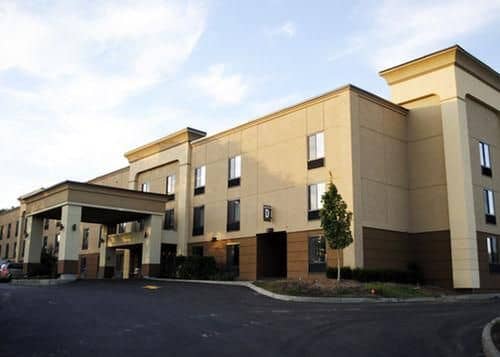 Comfort Inn & Suites Airport - Wolf Road Comfort Inn & Suites Airport - Wolf Road
