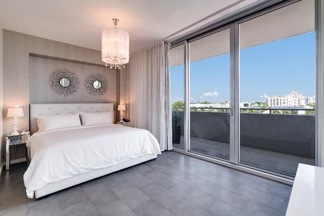 SUITE TWO KING BEDS