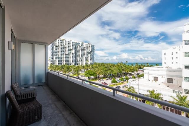 SUITE OCEAN VIEW ONE BEDROOM