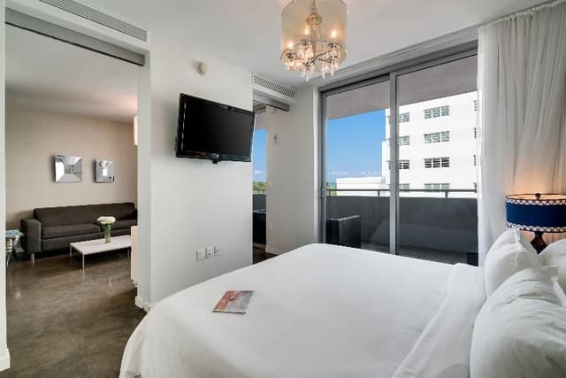 SUITE OCEAN VIEW ONE BEDROOM