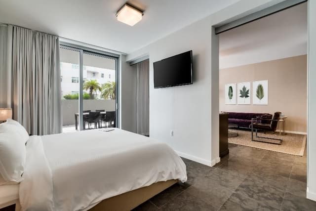 SUITE ONE BEDROOM WITH TERRACE