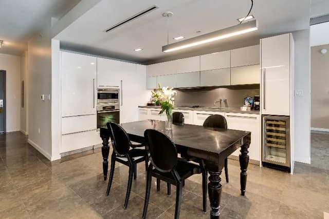 SUITE ONE BEDROOM WITH TERRACE