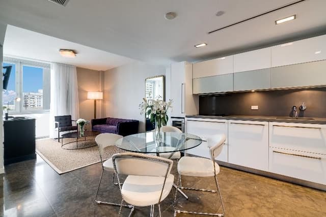 SUITE ONE BEDROOM