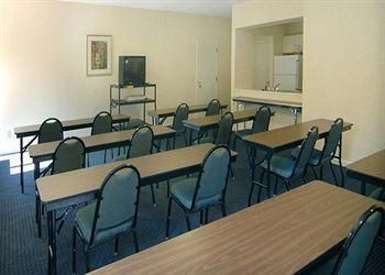 Nuevo Inn & Suites1