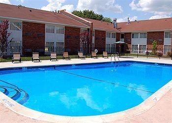 Clarion Inn & Suites0