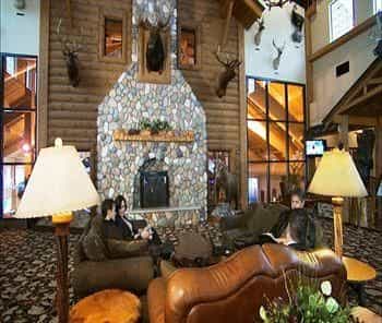 Tundra Lodge Resort and Waterpark