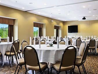 Microtel Inn and Suites Marietta2