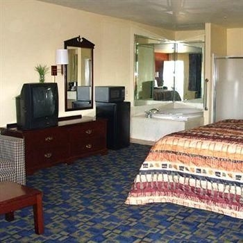 Oxford Inn And Suites - Nasa3