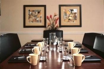 Radisson Hotel Indianapolis Airport0