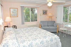 Gulf Breeze Cottages1