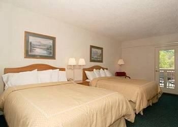 Comfort Suites Cherokee2