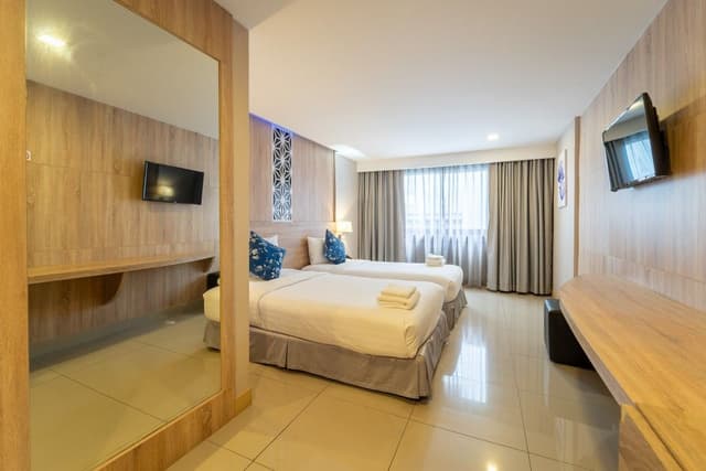Deluxe Twin Room