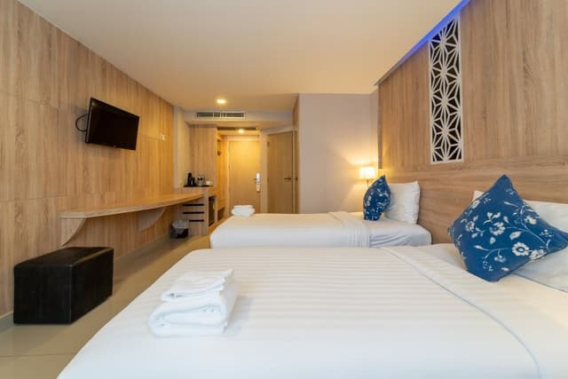 Deluxe Twin Room