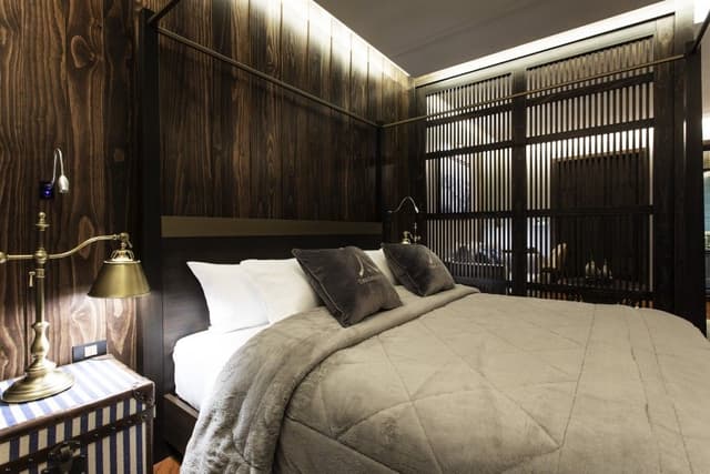 The Heritage House Suite