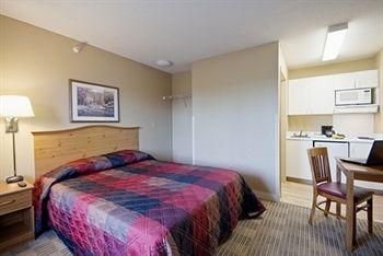 Crossland Phoenix-West4
