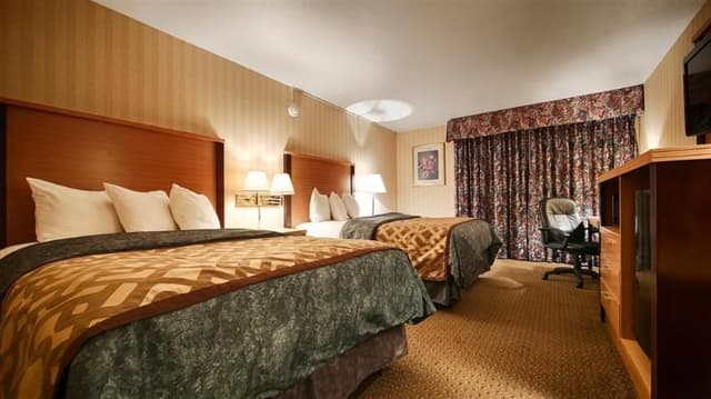 DOUBLE TWO BEDS