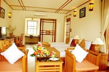 Bamboo Village Resort0