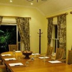African Pride Hacklewood Hill Country House0