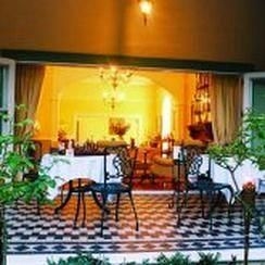 African Pride Hacklewood Hill Country House1