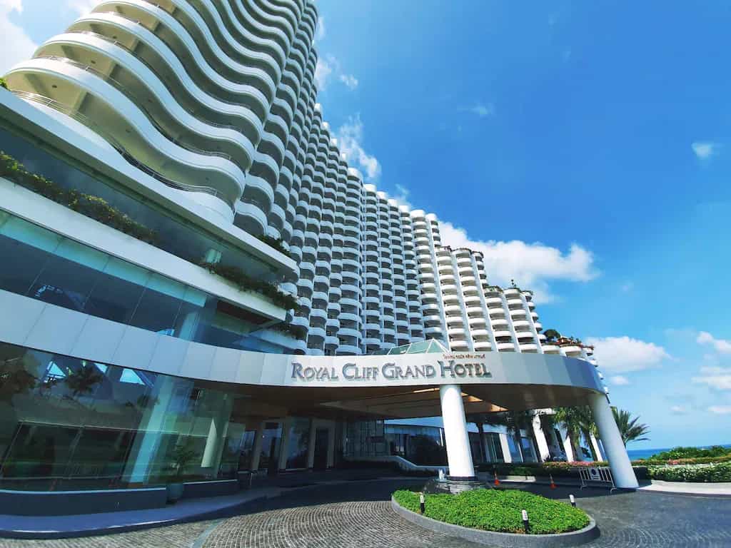 โรงแรมรอยัล คลิฟ แกรนด์ พัทยา โรงแรมรอยัล คลิฟ แกรนด์ พัทยา