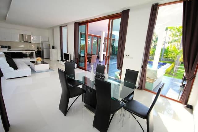 VILLA THREE BEDROOMS