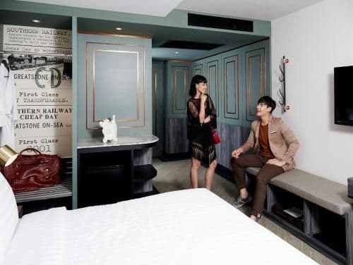 Deluxe King Room