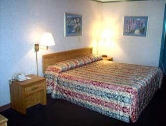Knights Inn Downtown Columbus2