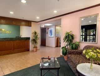 Baymont Inn And Suites Tulsa
