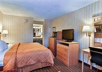 Quality Inn4