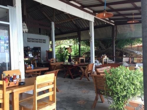 ซีซันเซ็ทรีสอร์ท (Sea Sunset Resort)2