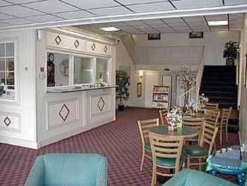 Quality Inn Airport4