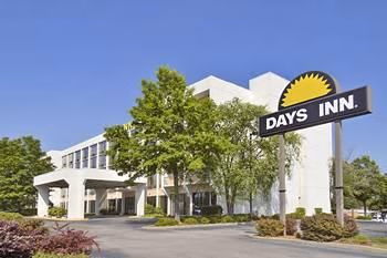 Days Inn And Suites Se Columbia Ft Jackson2