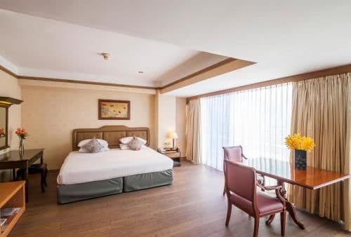 Deluxe Suite with Balcony