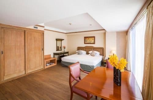 Deluxe Suite with Balcony