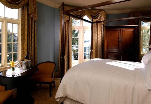 Room SUPERIOR