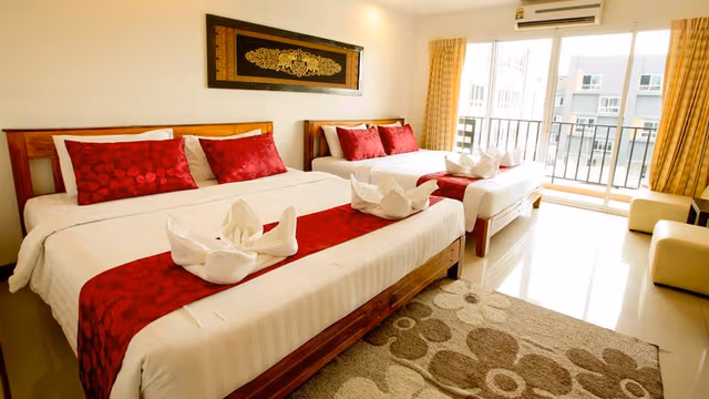 FAMILY ROOM DELUXE WITH BALCONY