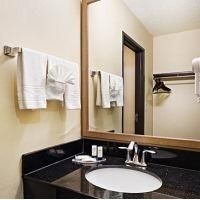 Fairfield Inn Suites Airportnorth Star Mall3