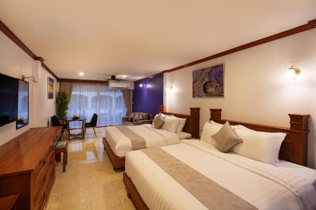 Executive Family Room