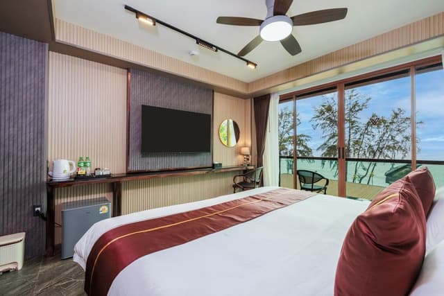 Deluxe Seaview