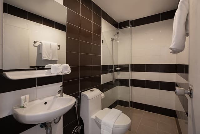 Deluxe Twin Room with Balcony