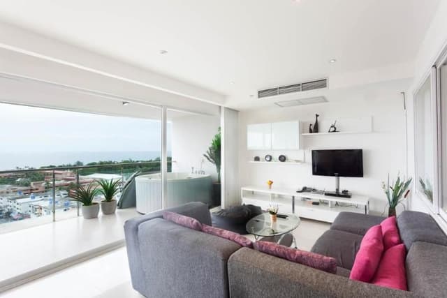 APARTMENT THREE BEDROOMS