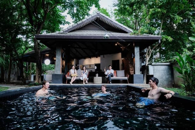 6 Bedroom Villa