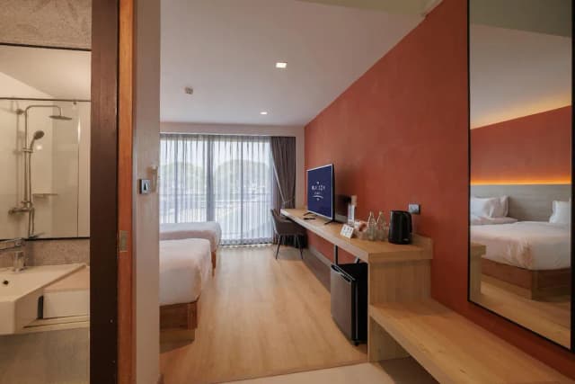 Premier Twin Room, Park View